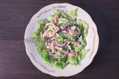 Овощной салат с кальмаром  