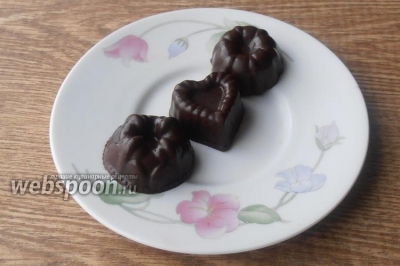 Конфеты из шоколада с кокосовым маслом и грецкими орехами 