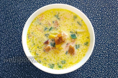 Сливочный суп с рыбой и кукурузой 