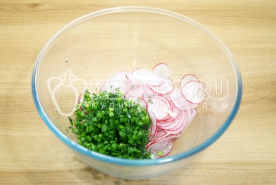 Салат из редиса со сметаной