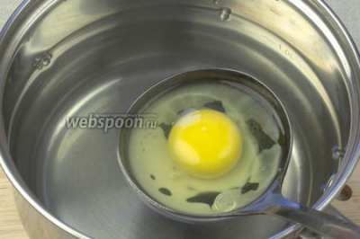 Яйца-пашот с тостами 