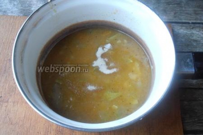 Суп из кабачка и тыквы с беконом и семечками 