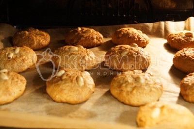 Овсяное печенье с арахисом