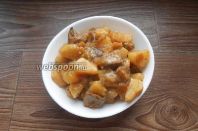 Тушёная картошка со свининой  