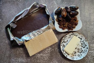 Конфеты из шоколада с сухофруктами и печеньем 