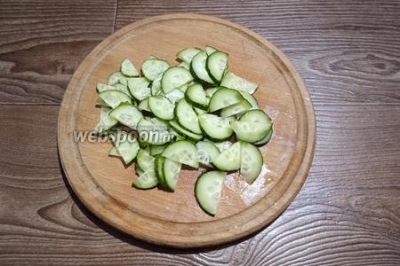 Салат из свежих овощей с лимонной заправкой  